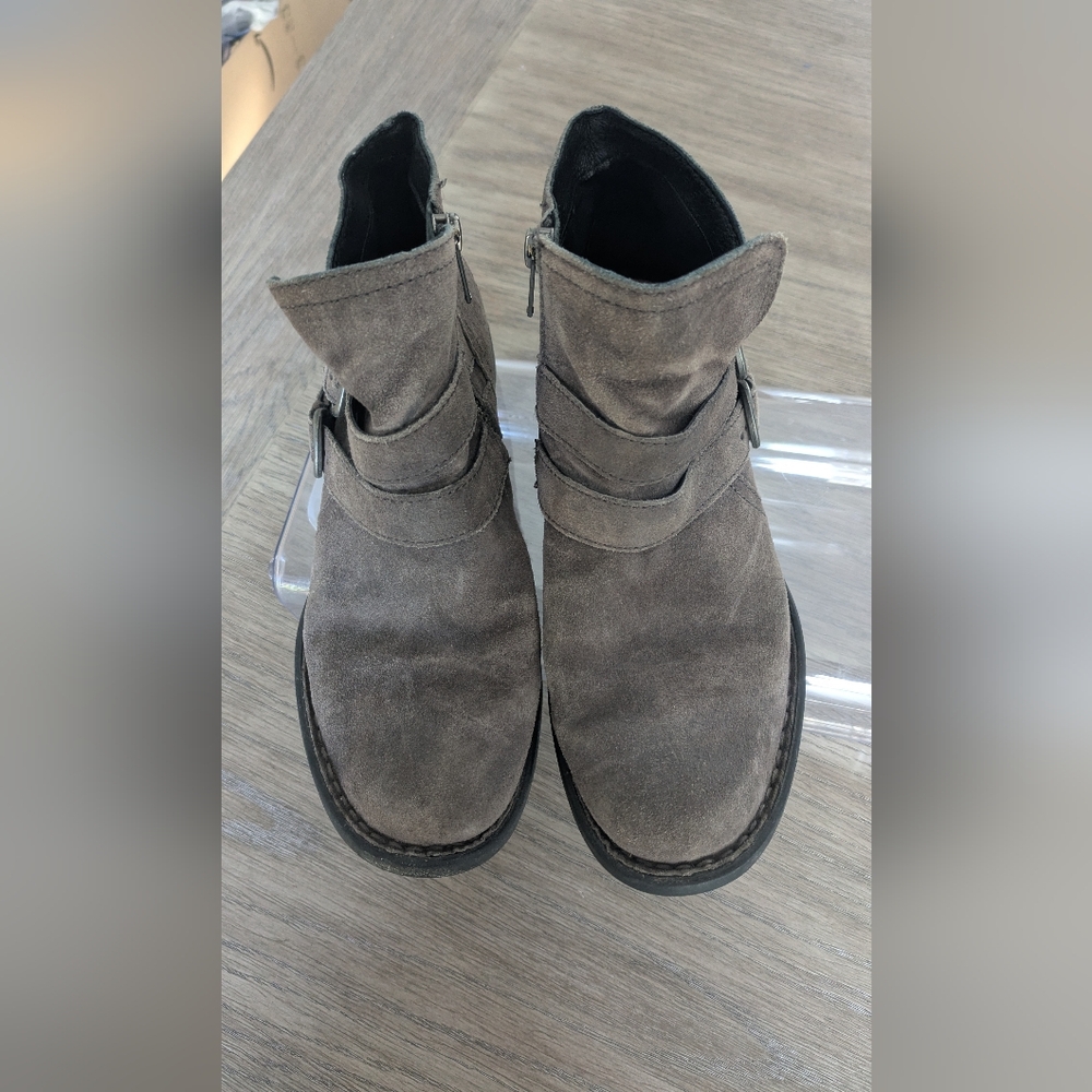 Born ankle booties size 6.5 - Picture 3 of 11